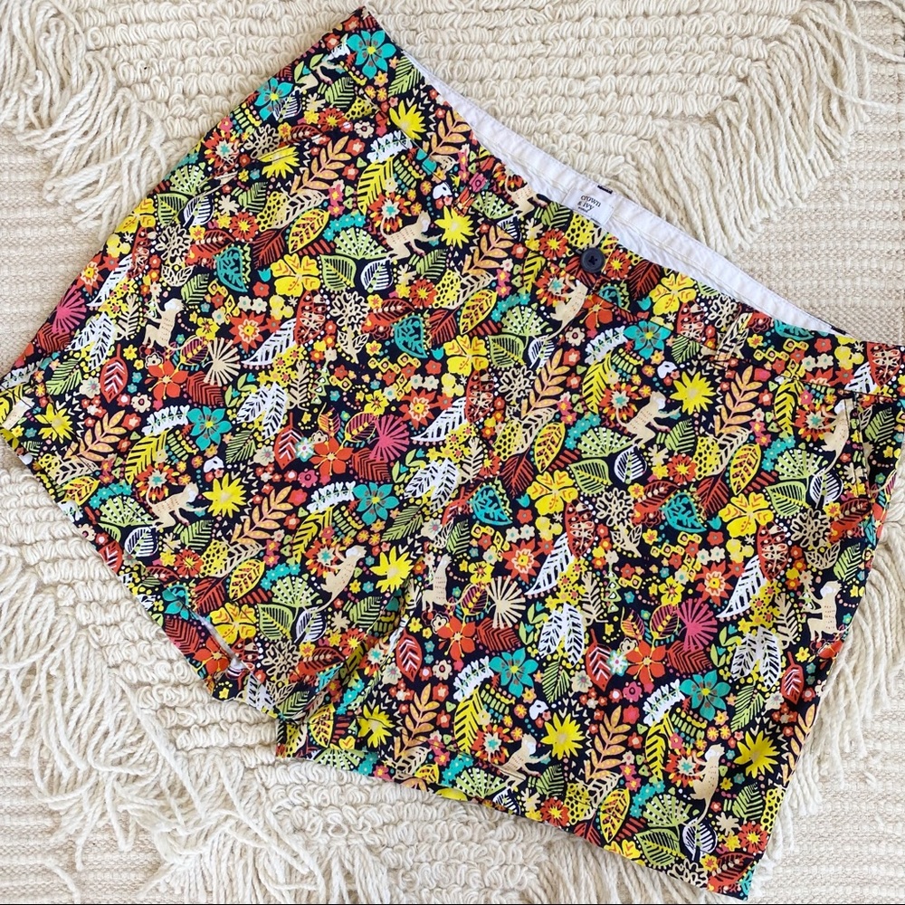CROWN & IVY tropical printed chino shorts 22W